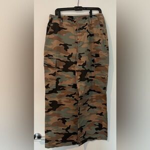 GAP Camouflage Cargo Trousers NWOT